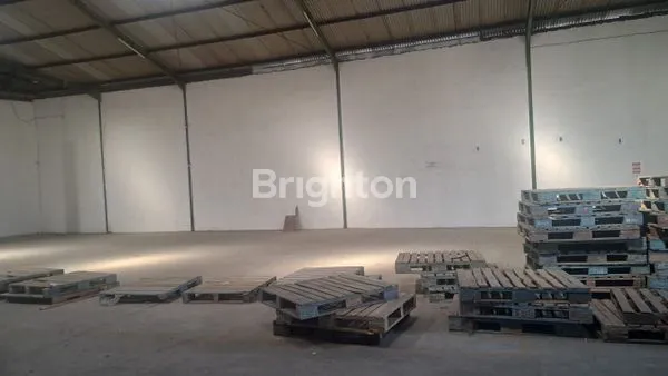 image GUDANG SIAP HUNI LOKASI SANGAT STRATEGIS (2)