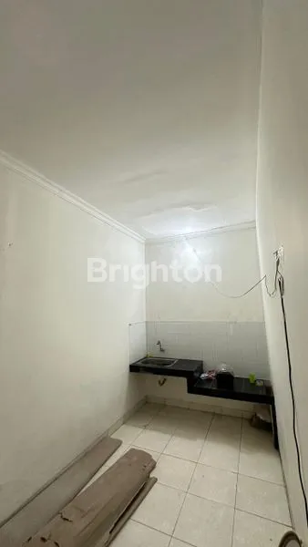 image RUKO 3 LANTAI PDA GANDENG 2 UNIT RUKO, LOKASI PREMIUM DI GADING SERPONG (8)