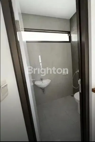 image RUMAH EKSLUSIF LAUSANNE PARK CITRA RAYA– DEPAN CIPUTRA MALL (4)