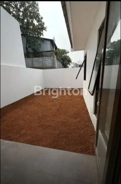 image RUMAH EKSLUSIF LAUSANNE PARK CITRA RAYA– DEPAN CIPUTRA MALL (6)