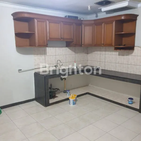 image RUMAH 2.5 LANTAI SIAP HUNI DI PERUMAHAN GADING ARCADIA, KELAPA GADING-JAKARTA UTARA (2)