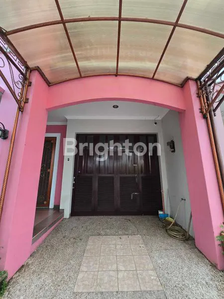 image RUMAH 3 LANTAI BUKIT GADING MEDITERANIA SIAP HUNI (1)