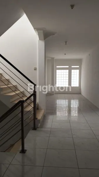 image RUKO STRATEGIS DI JALAN UTAMA KOMPLEK TAMAN RAHAYU MARGAASIH - SIAP HASILKAN CUAN SEJAK HARI PERTAMA (3)