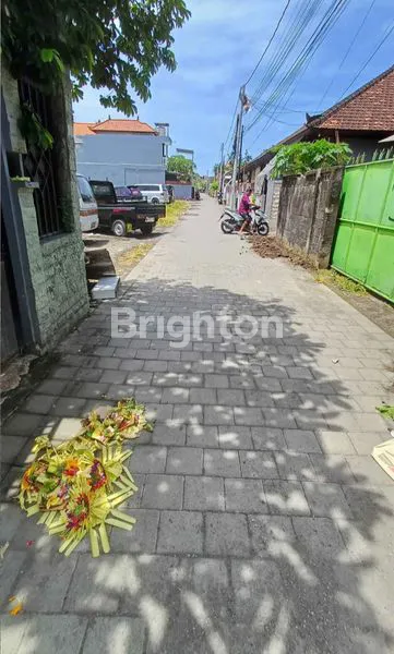 image DISEWAKAN  RUMAH 3 KAMAR TIDUR SEMI VILLA – PEDUNGAN, DENPASAR SELATAN (4)