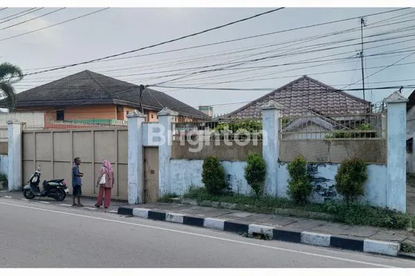 image GUDANG SIAP PAKAI, LOKASI PINGGIR JALAN MEDAN-BINJAI (2)