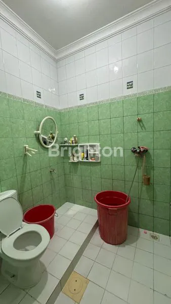 image RUMAH LUAS 245 M² DI BABATAN PRATAMA, HARGA NEGO (4)