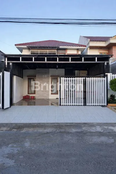 image RUMAH 2 LANTAI DI TENGAH KOTA BERADA DI MT HARYONO POSINDO (1)