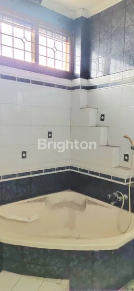 image RUKO STRATEGIS 450 M2, SHM, 3 TINGKAT, MAINROAD MOCH TOHA DEKAT KURDI, SIAP USAHA\N (7)