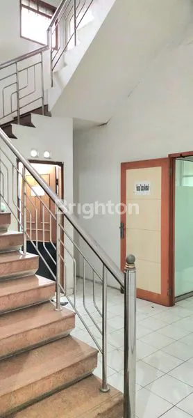 image RUKO STRATEGIS 450 M2, SHM, 3 TINGKAT, MAINROAD MOCH TOHA DEKAT KURDI, SIAP USAHA\N (4)