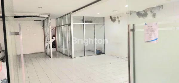 image RUKO STRATEGIS 450 M2, SHM, 3 TINGKAT, MAINROAD MOCH TOHA DEKAT KURDI, SIAP USAHA\N (2)