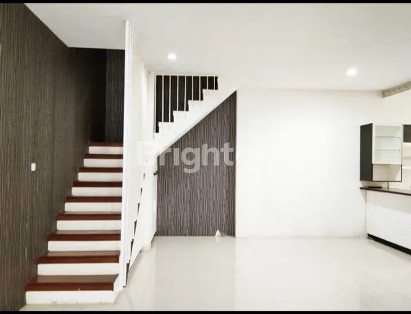 image RUMAH STRATEGIS DEKAT UPI, SHM, HARGA NEGO (7)