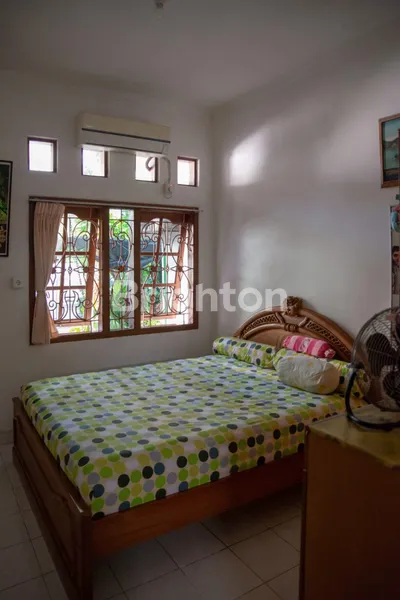 image PERUMAHAN LUAS DAN NYAMAN 2 LANTAI DI SIDAKARYA DENPASAR (4)