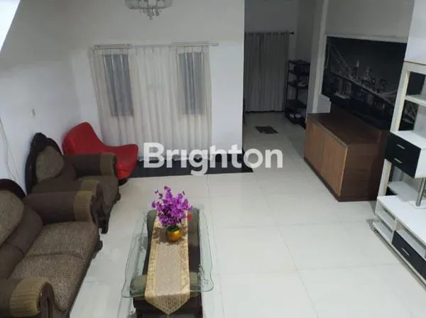 image RUMAH NYAMAN 3 LANTAI DI TAMAN GRIYA (5)