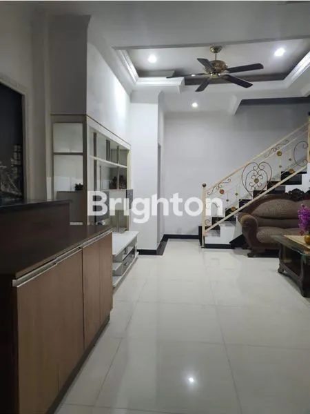 image RUMAH NYAMAN 3 LANTAI DI TAMAN GRIYA (7)