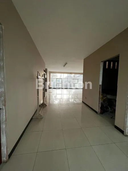 image DISEWAKAN RUANG USAHA - BATUNUNGGAL (3)