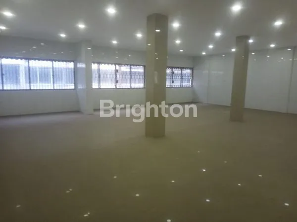 image RUKO GANDENG 3 UNIT ..STRATEGIS 3 LANTAI DI PUSAT KOTA MEDAN (6)