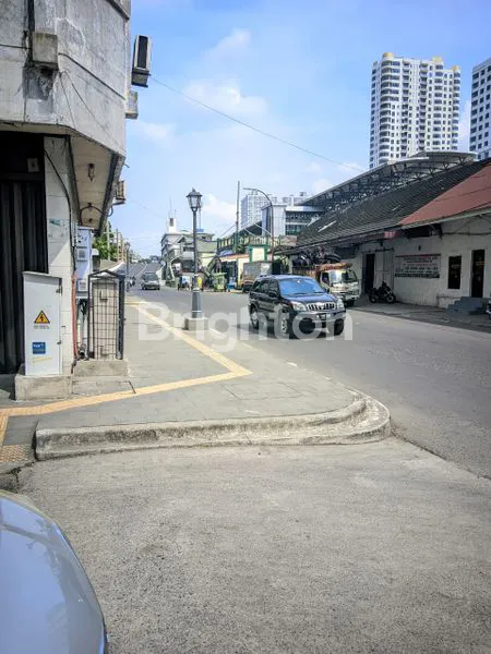 image RUKO GANDENG 3 UNIT ..STRATEGIS 3 LANTAI DI PUSAT KOTA MEDAN (1)