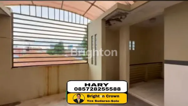 image DI JUAL RUMAH MEWAH 2 LANTAI HARGA NEGO, LOKASI DITENGAH KOTA DENGAN SUASANA YANG NYAMAN DAN TENANG SESUAI KEBUTUHAN UNTUK KELUARGA ANDA DAN DEKAT DENGAN INFRASTRUKTUR PENTNG HARGA YANG KOMPETITIF SESUAI DENGAN KUALITAS STRUKTUR BANGUNAN YANG TAHAN GEMPA! (8)