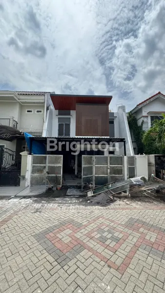 image RUMAH NEW GRESS SEMLOWARU KERTAJAYA MANYAR SURABAYA 2 LANTAI ROW 3 MOBIL (1)
