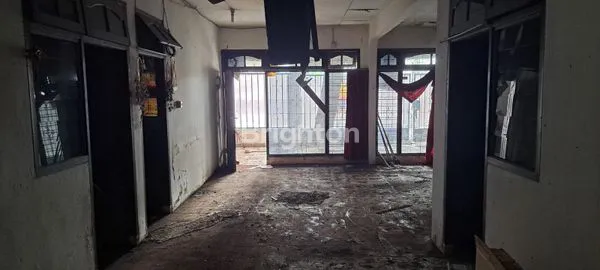 image RUMAH HUNIAN LAMA DI LOKASI SETIABUDI JAKARTA SELATAN SHM (3)
