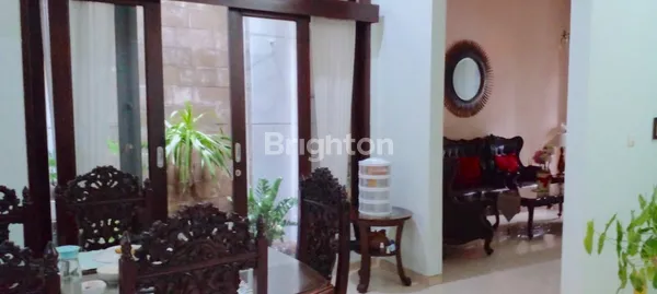 image RUMAH EXLUSIVE DENGAN KOLAM RENANG DI KAWASAN RINDANG CILANDAK JAKSEL (2)