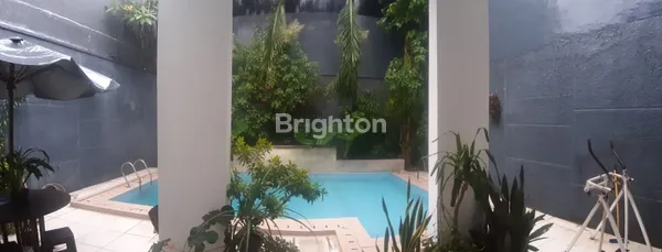 image RUMAH EXLUSIVE DENGAN KOLAM RENANG DI KAWASAN RINDANG CILANDAK JAKSEL (3)