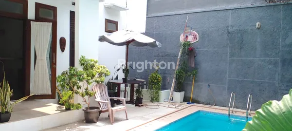 image RUMAH EXLUSIVE DENGAN KOLAM RENANG DI KAWASAN RINDANG CILANDAK JAKSEL (4)