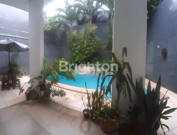 image RUMAH EXLUSIVE DENGAN KOLAM RENANG DI KAWASAN RINDANG CILANDAK JAKSEL (5)