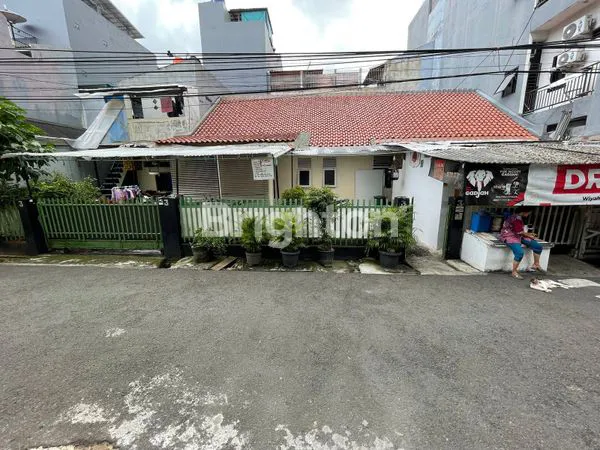 image RUMAH LAMA ASRI DI SETIABUDI JAKARTA :SELATAN (1)