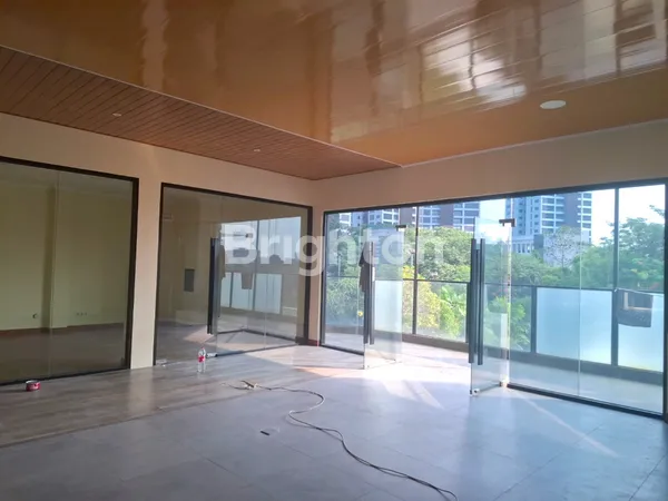 image GEDUNG KOMERSIAL TIGA LANTAI DI HIGH TRAFFIC GANDARIA KEBAYORAN BARU (1)