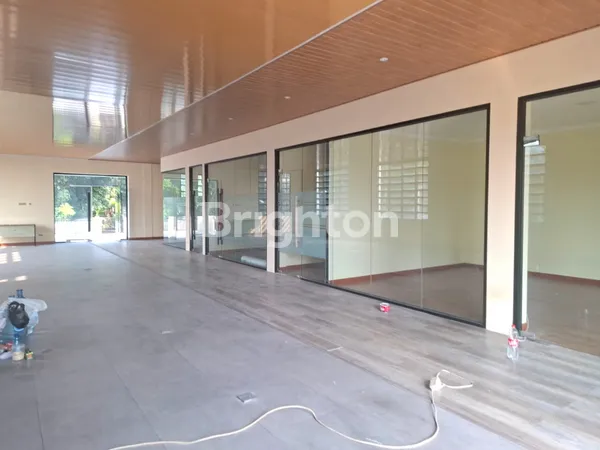 image GEDUNG KOMERSIAL TIGA LANTAI DI HIGH TRAFFIC GANDARIA KEBAYORAN BARU (3)