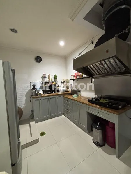 image RUMAH MEWAH 4+1KT DI CLUSTER DEMANSION, FULL RENOVASI & FULL FURNISHED (3)