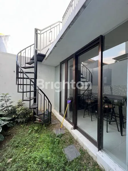 image DIJUAL RUMAH 2 LANTAI FULL FURNISHED SIAP HUNI FACADE CANTIK AREA GRAND PERMATA JINGGA MANGLIAWAN PAKIS KABUPATEN MALANG (4)