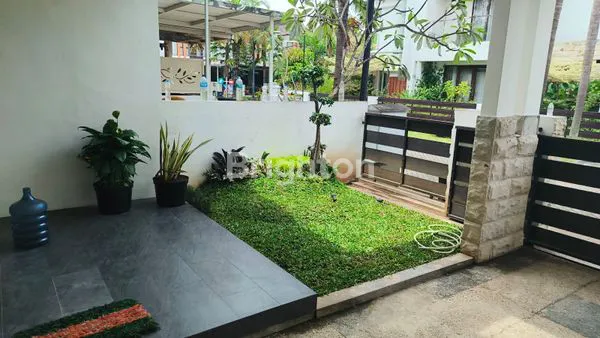 image DIJUAL RUMAH 2 LANTAI FULL FURNISHED SIAP HUNI FACADE CANTIK AREA GRAND PERMATA JINGGA MANGLIAWAN PAKIS KABUPATEN MALANG (3)