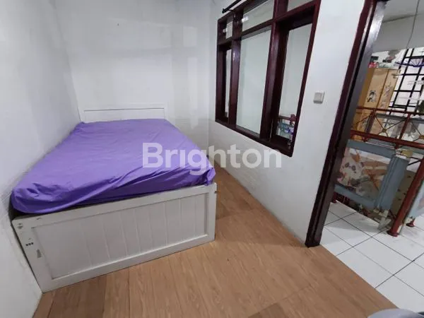 image RUMAH 2 LANTAI SHM DI KOMPLEK BOROBUDUR PHARMINDO (3)