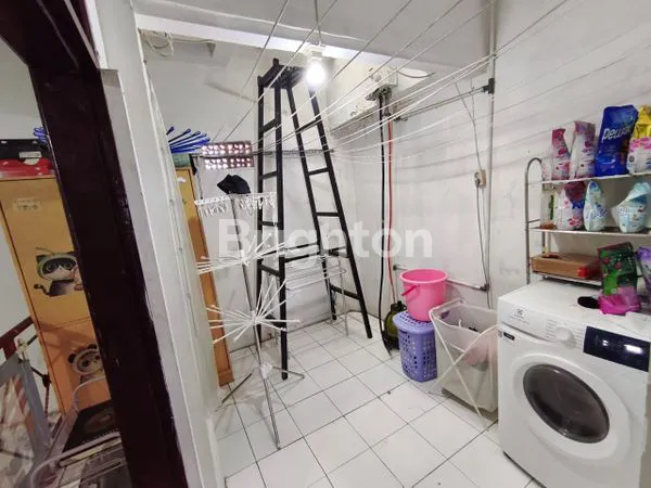 image RUMAH 2 LANTAI SHM DI KOMPLEK BOROBUDUR PHARMINDO (2)