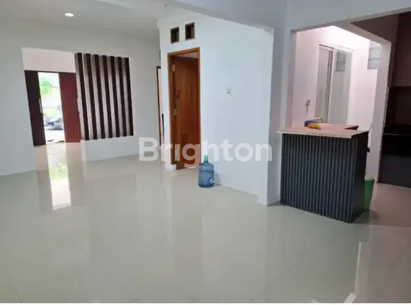 image PERUMAHAN ELITE GAYUNGSARI DEKAT MASJID AGUNG (7)