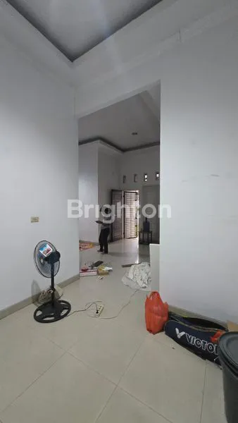 image RUMAH CANTIK LOKASI STRATEGIS DI PEKANBARU (8)
