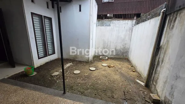 image RUMAH CANTIK LOKASI STRATEGIS DI PEKANBARU (2)