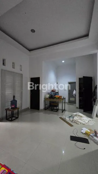 image RUMAH CANTIK LOKASI STRATEGIS DI PEKANBARU (4)