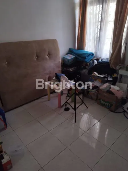 image RUMAH 2 LANTAI DI JEMURSARI, LT 165M², 4 KT (4)