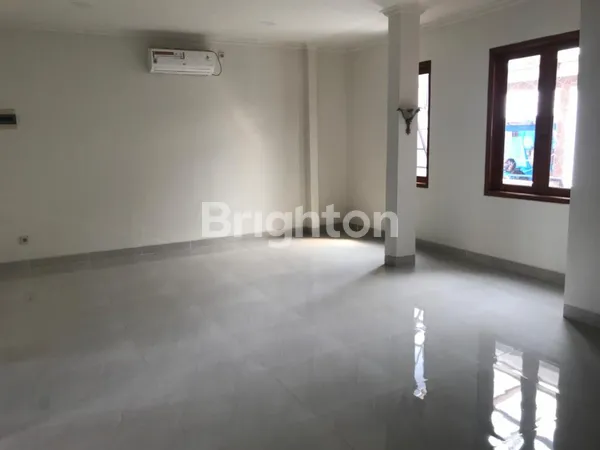 image JUAL RUMAH TERAWAT TAMAN PEGANGSAAN INDAH, JAKARTA UTARA (4)