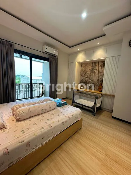 image RUMAH GUNUNG ANYAR TAMBAK MODERN (6)