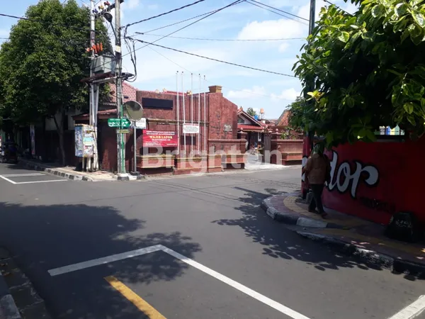 image DIJUAL RUMAH ETNIK JAWA JOGLO SHM HOOK TENGAH KOTA JOGJA - DEKAT KRATON & MALIOBORO, COCOK HOMESTAY & CAFE (8)