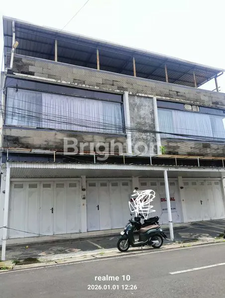 DI SEWAKAN RUKO EKSKLUSIF 3 LANTAI – LOKASI STRATEGIS ABIAN BASE, MENGWI #