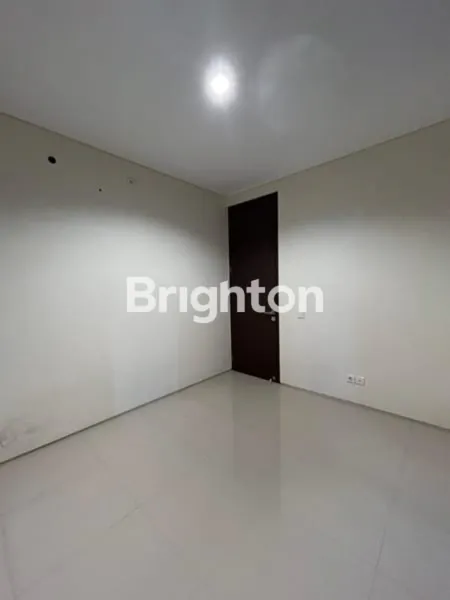 image 2M AN RUMAH LEBAR 7 BARU RENOVASI TAMAN PUSPA RAYA CITRALAND SURABAYA BARAT (6)