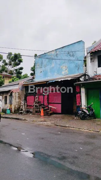 JUAL MURAH HITUNG NJOP RUMAH USAHA SKRG JADI GUDANG PINGGIR JALAN RAYA UTAMA MALAKA PASAR PAGI KEC TAMBORA KOTA JAKARTA BARAT UKURAN 7,6 X 16 M2 HADAP SELATAN ROW JALAN BISA 3 MOBIL DAN DI LEWATI KONTAINER ATAU AKSES MOBIL BESAR AREA INI BYK PERKANTORAN D