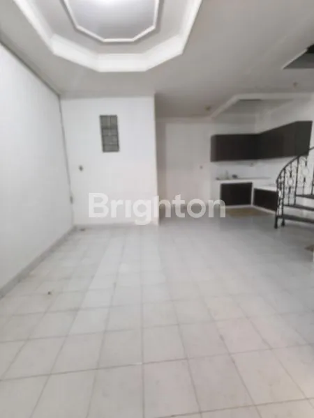 image RUMAH DURI KEPA 2 LANTAI DEKAT CENTRAL PARK MALL JAJARTA BARAT (3)