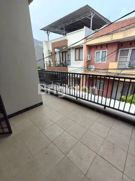 image RUMAH DURI KEPA 2 LANTAI DEKAT CENTRAL PARK MALL JAJARTA BARAT (8)