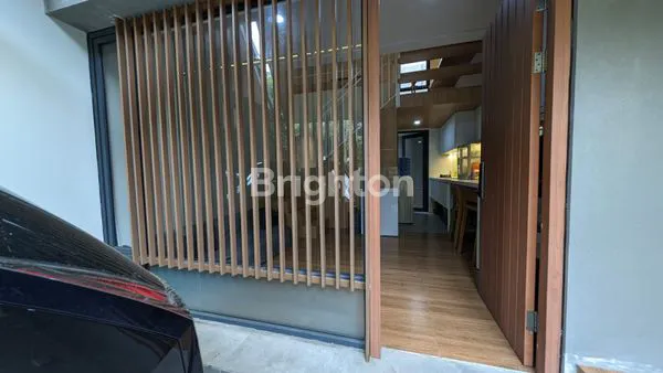 image RUMAH MODERN MINIMALIS DI PERBATASAN GADING SERPONG DAN BSD (1)